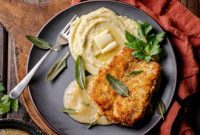 Seared Pork Chops with Aromatic Fennel Applesauce