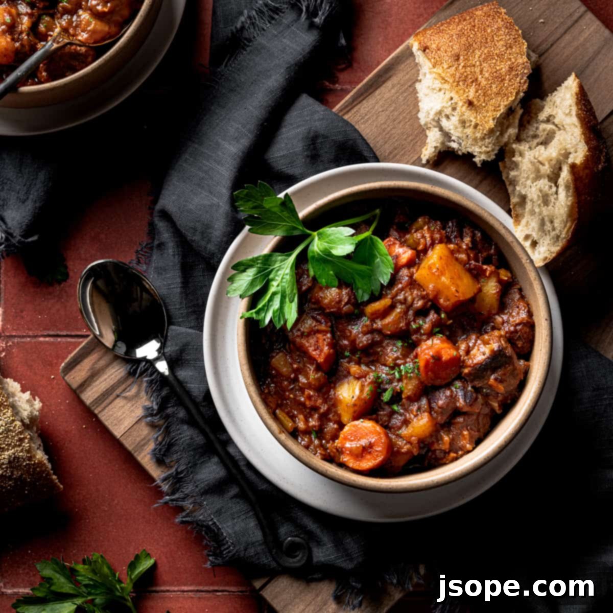 Robust Guinness Beef Stew 1 featured 905