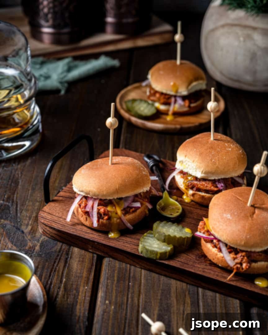 Fall Spiced Pulled Pork Sliders