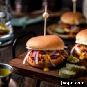 Fall Spiced Pulled Pork Sliders