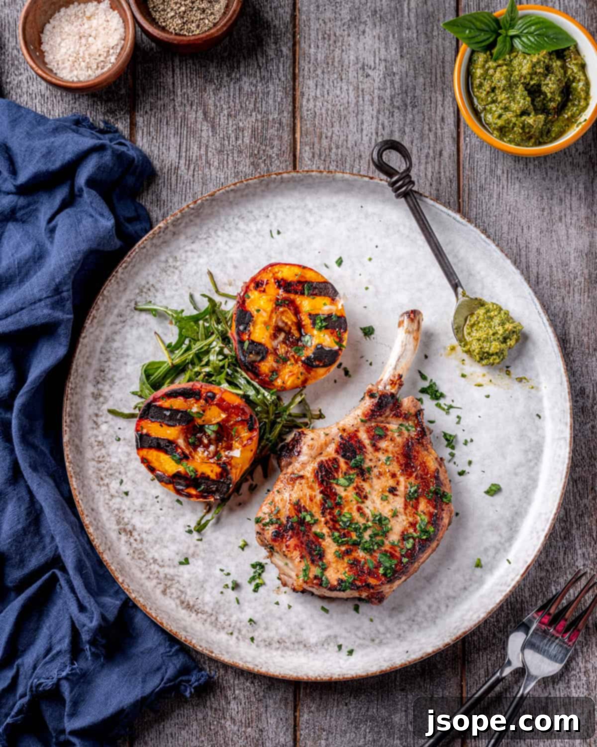 Juicy and Tender Grilled Pork Chops Recipe
