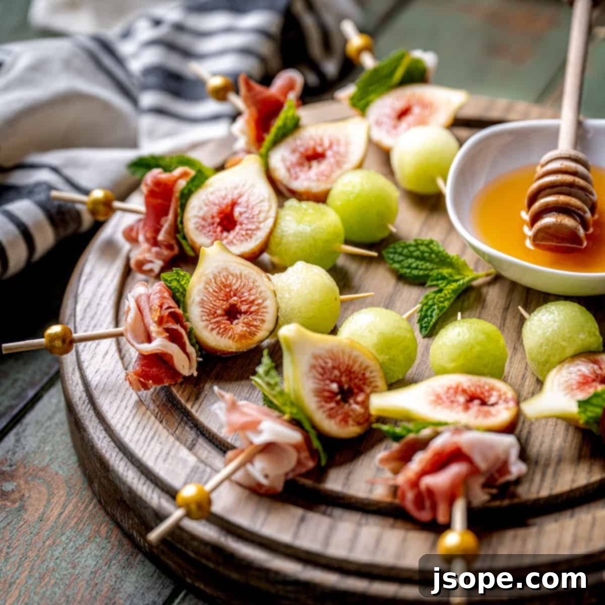 Delicious Fig Prosciutto and Honeydew Bites Ready to Serve